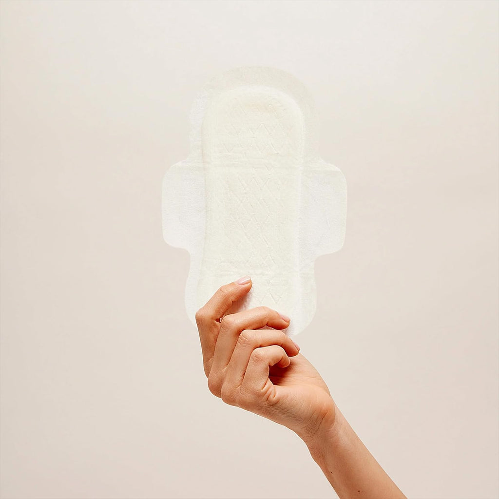 Organic Cotton Pads with Wings - Extra Absorbent and Breathable - Safe Protection for Abundant and Night Flow - Hypoallergenic and Biodegradable (Low)