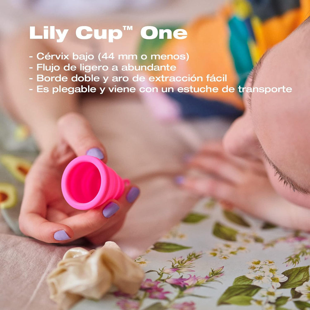 INTIMINA Lily Cup One - Copa Menstrual Plegable Ideal para Principiantes y Adolescentes, Fuchsia