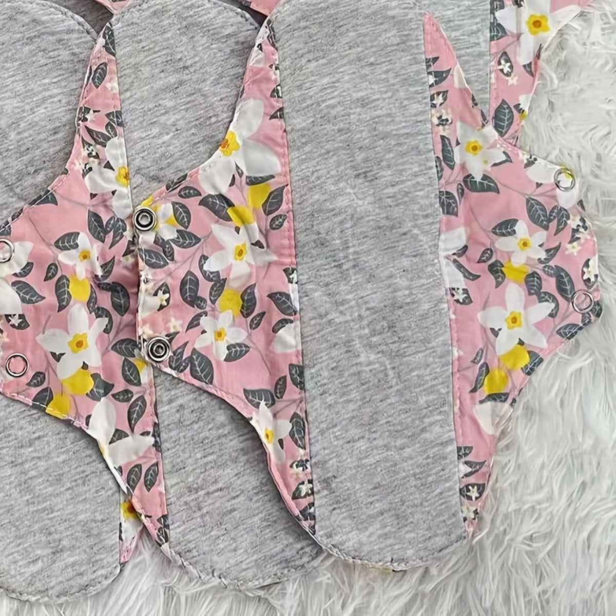 4PCS Reusable Underwear Pads, Washable & Breathable Cloth Underwear Pads for Women & Elder, Reusable Panty Liners for Activities or Daily Protection