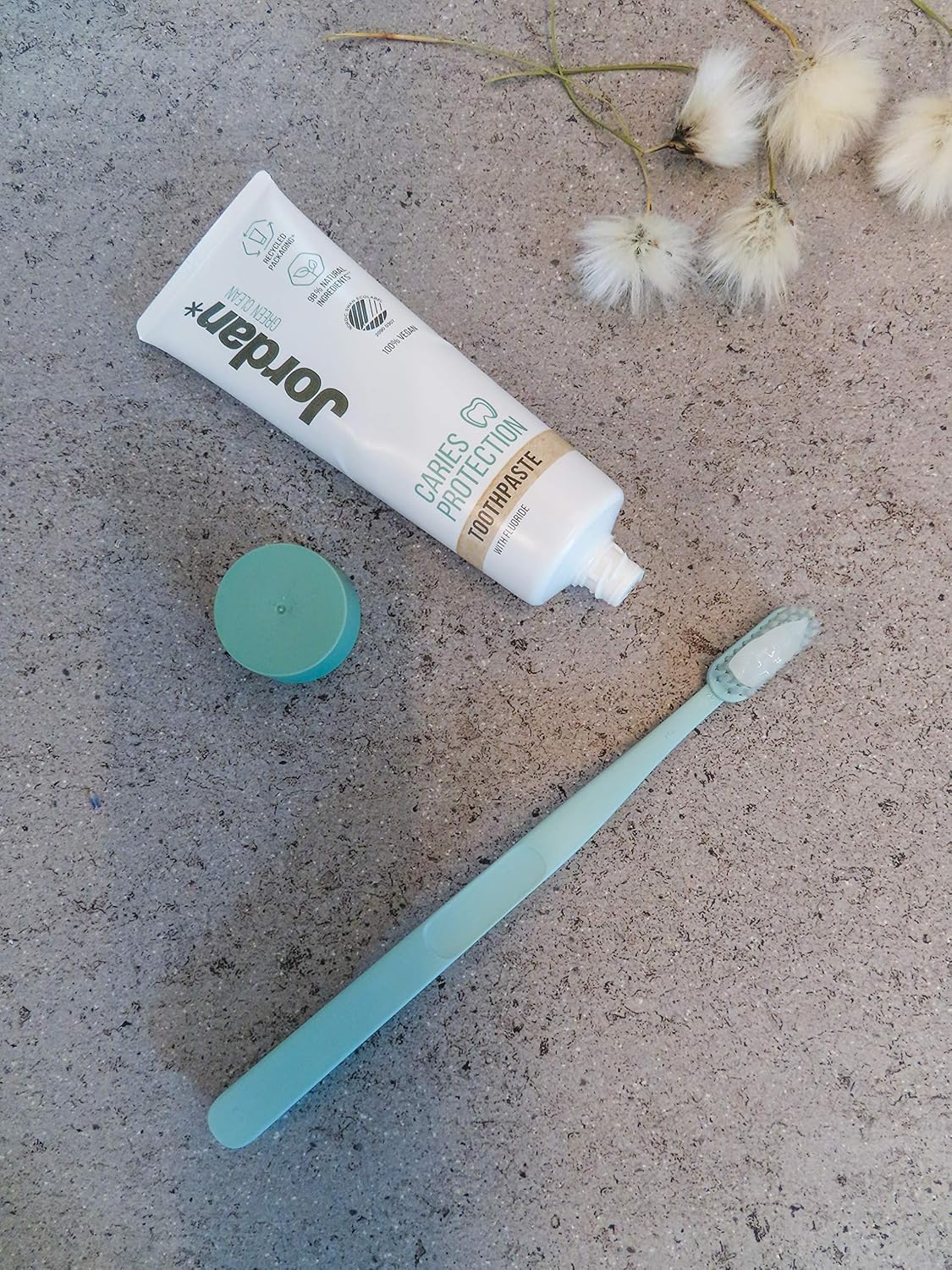 Jordan* ® | Green Clean Manual Toothbrush | Sustainable, Scandinavian Design, Soft Bristles, Mixed Colors | 4 Units